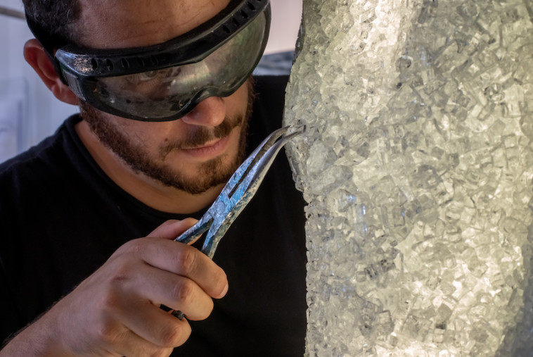 גל ארצי בפעולה