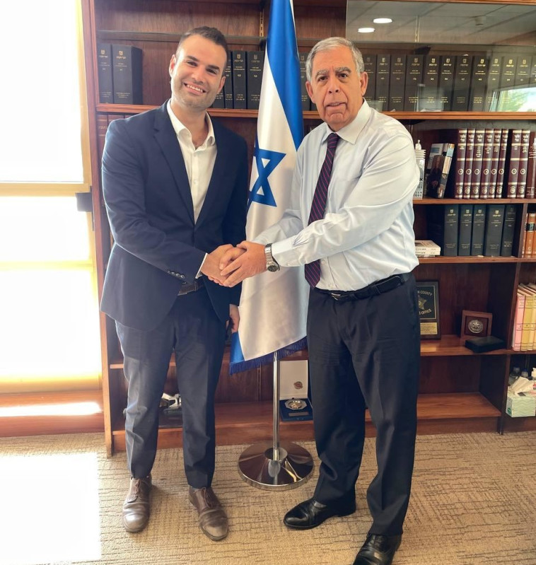 מיקי לוי וח''כ להב הרצנו