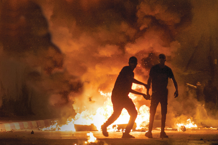 מהומות בזמן ''שומר החומות'' (צילום: יוסי אלוני, פלאש 90)