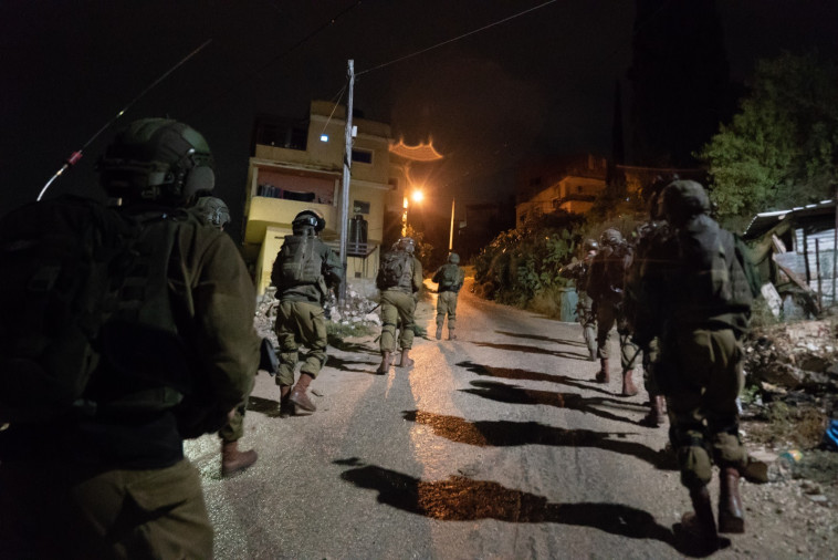 מעצר בשטחים