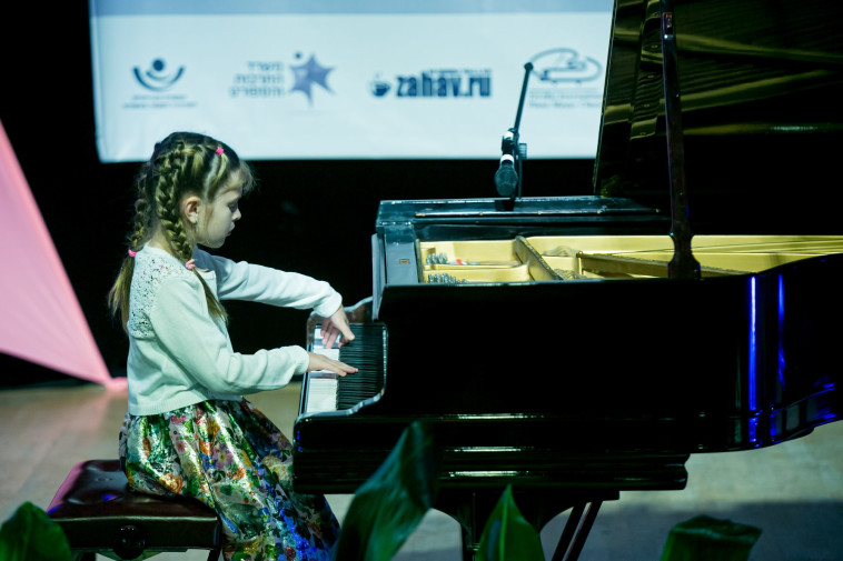 תחרות כשרונות צעירים פסנתר לתמיד (צילום: מייק אדרי)