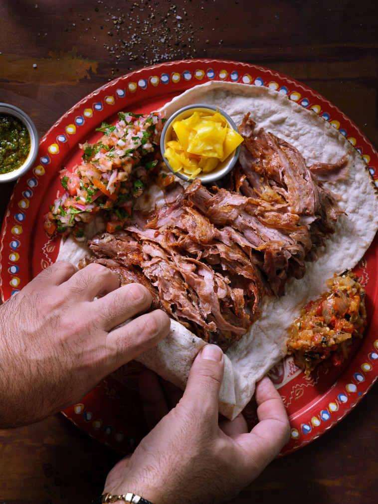 שווארמה עגל וכבש בראס אל מצלה