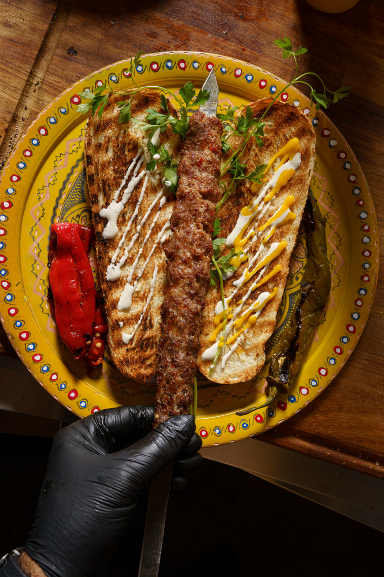 קבב טלה של העיר העתיקה בבייגלה ירושלמי