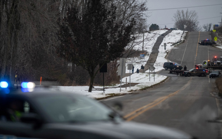 ירי בתיכון במישיגן ארה''ב