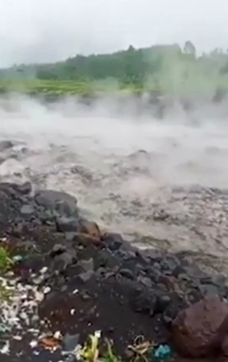 התפרצות הר געש באינדונזיה