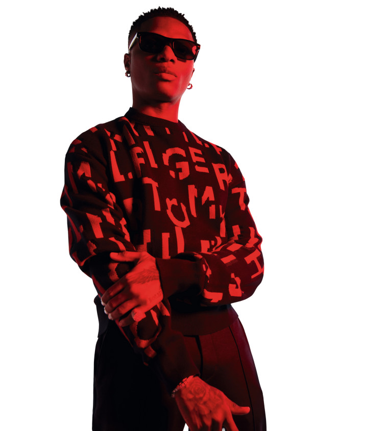 סריג, טומי הילפיגר ל- 54 FACTORY . מחיר: 759 שקלים