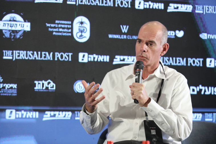 עו''ד ארז קמיניץ