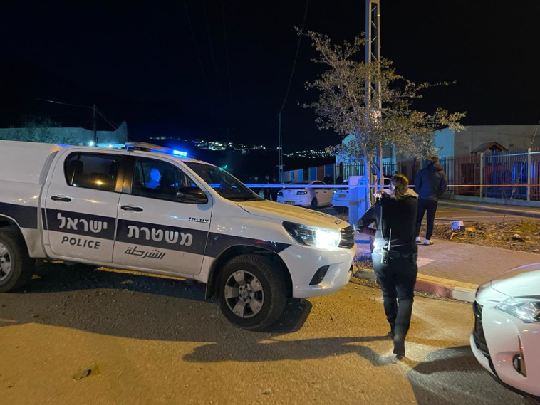 כוחות משטרה בזירת רצח, ארכיון