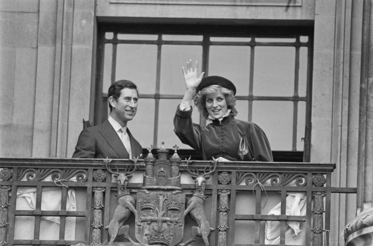צ'ארלס והנסיכה דיאנה (צילום: Steve Wood/Daily Express/Hulton Archive/Getty Images)