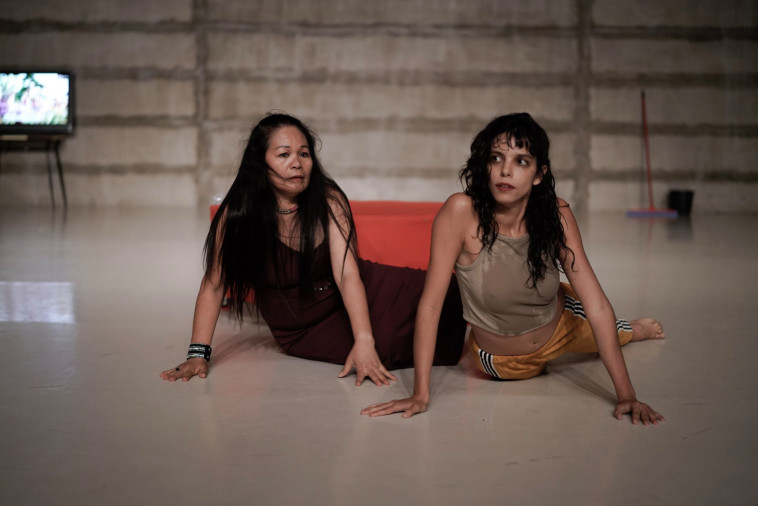 שקד מוכיח עם וונה