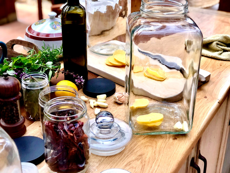 זיתים כבושים