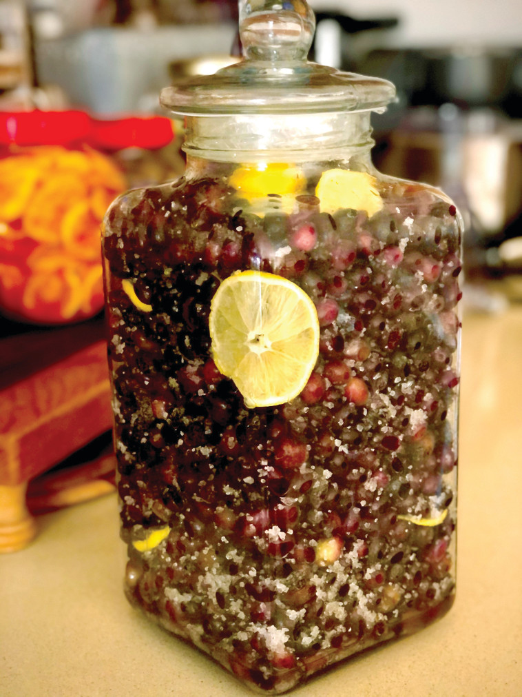 זיתים שחורים כבושים