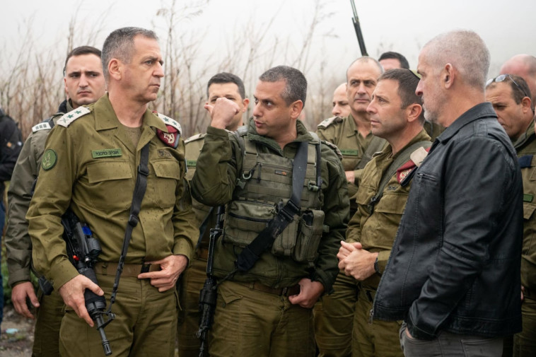 הרמטכ''ל וראש השב''כ בזירת הפיגוע