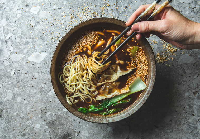 קולקציית מרקים אסיאתיים בוונג. 