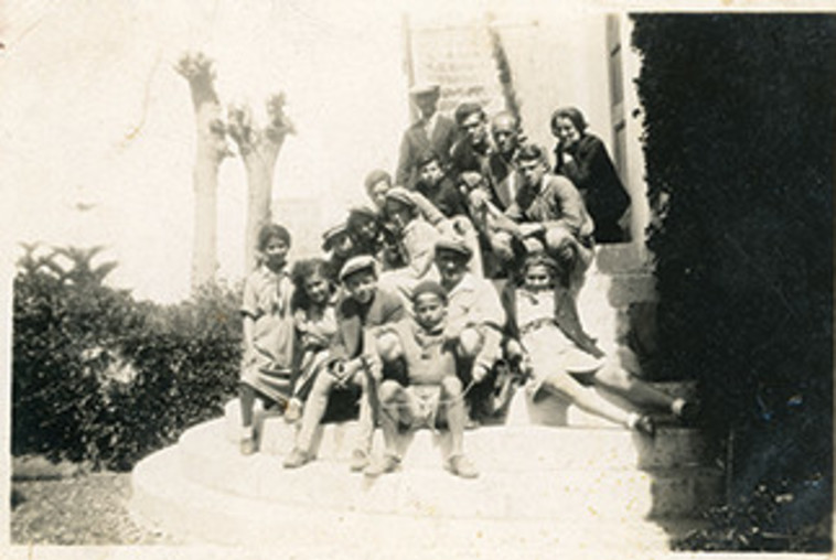 מתוך עזבונה של שושנה דמארי