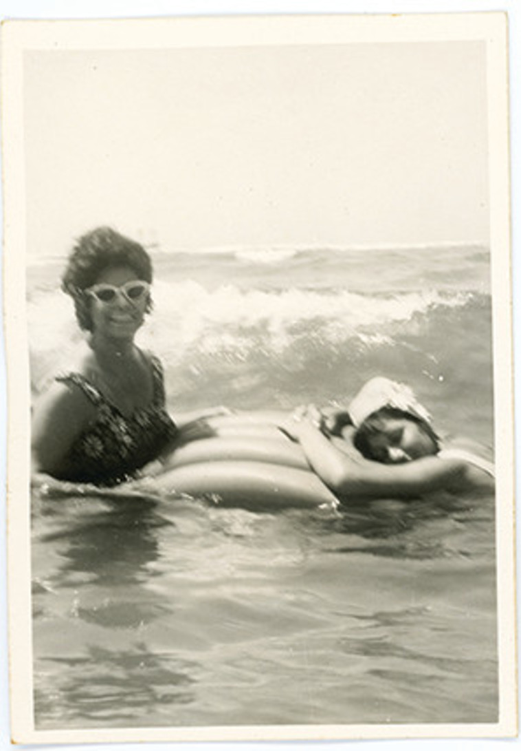 מתוך עזבונה של שושנה דמארי