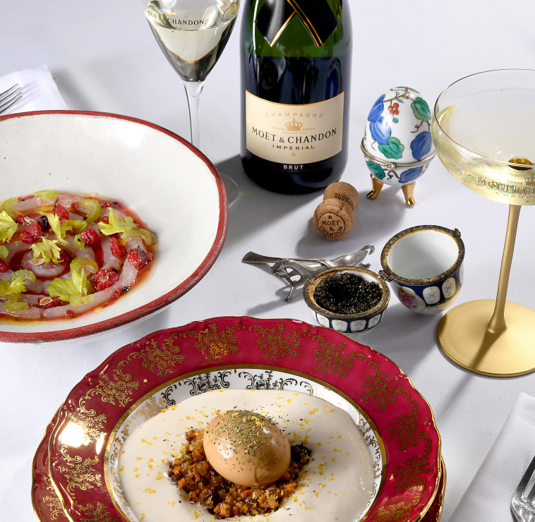 חמינדוס ואינטיאס ושמפניה