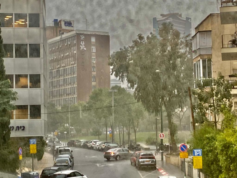 גשם בתל אביב