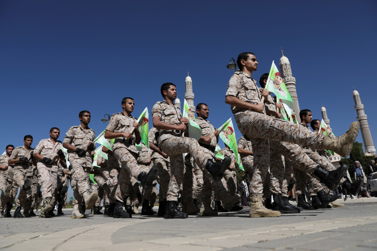 חות'ים (צילום: REUTERS/Khaled Abdullah)