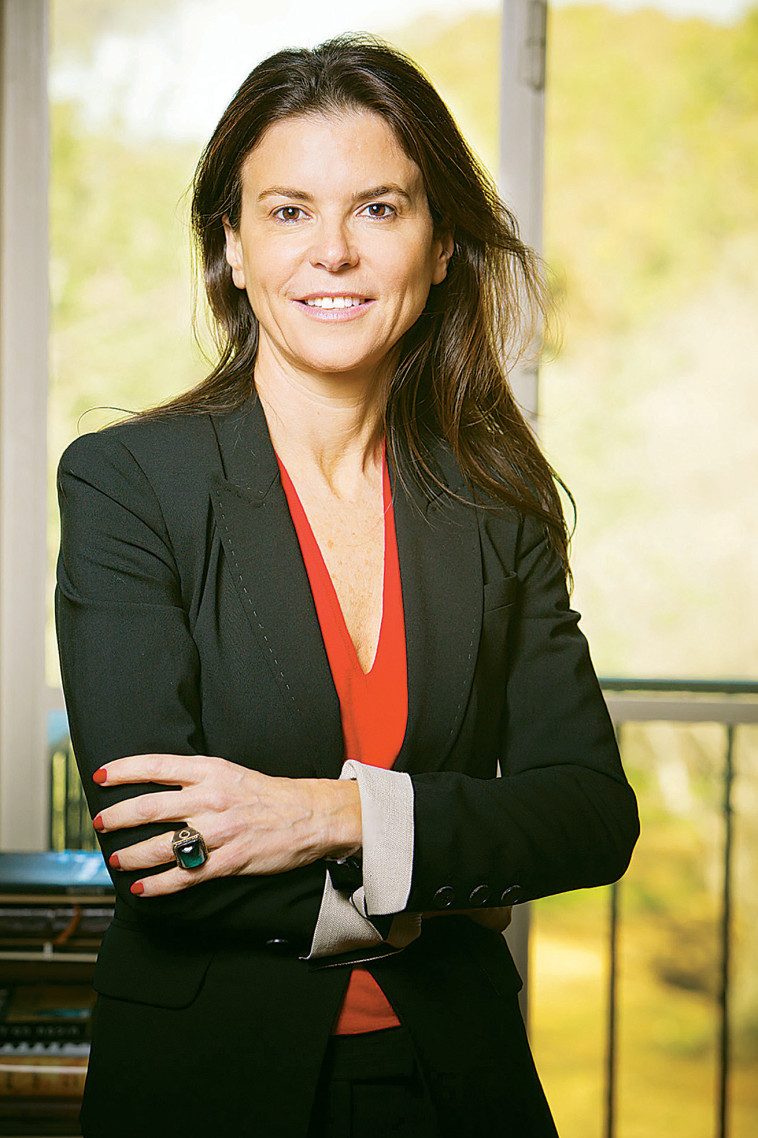 עפרה שטראוס