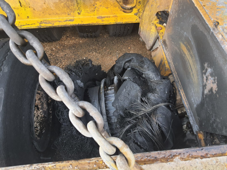 מוביל הטנקים שהתלקח