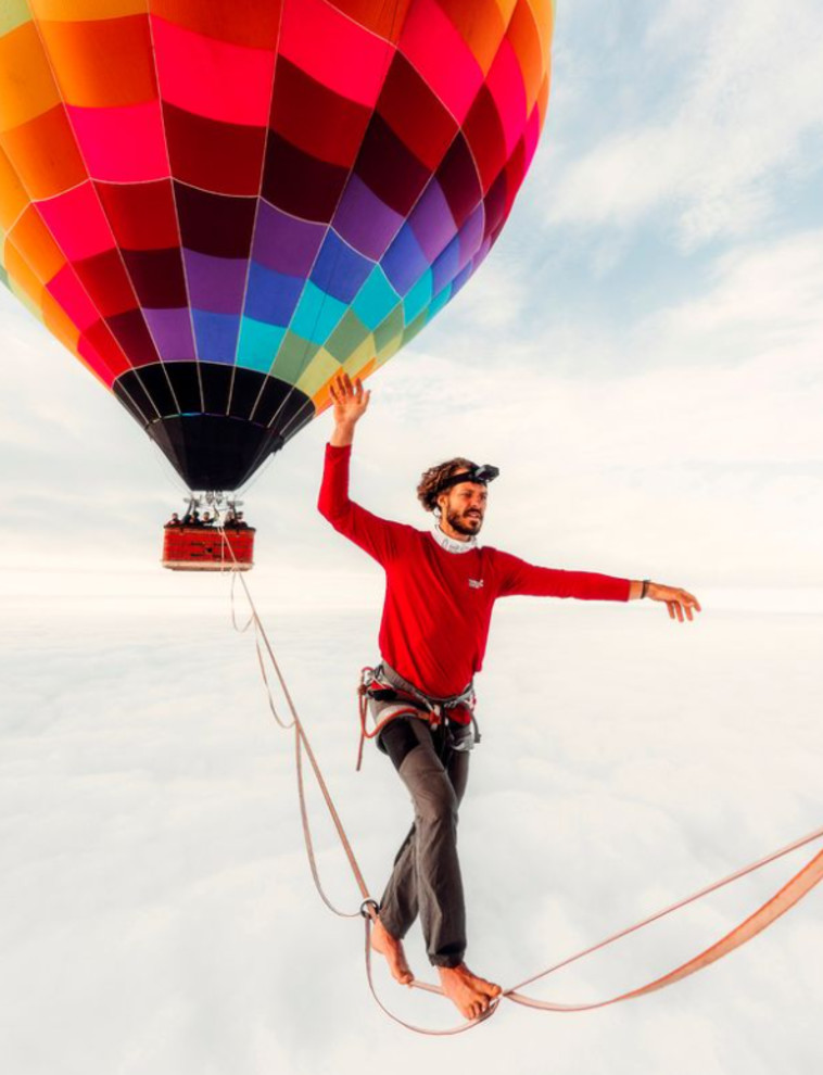 ברידי שבר שיא על הליכה על חבל דק בגובה