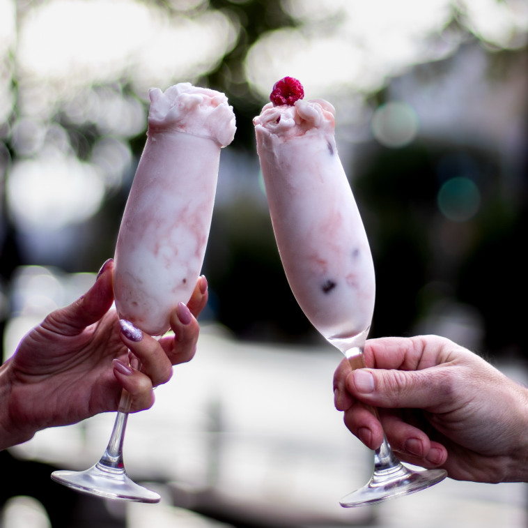 גלידת שמפניה לג'נדה