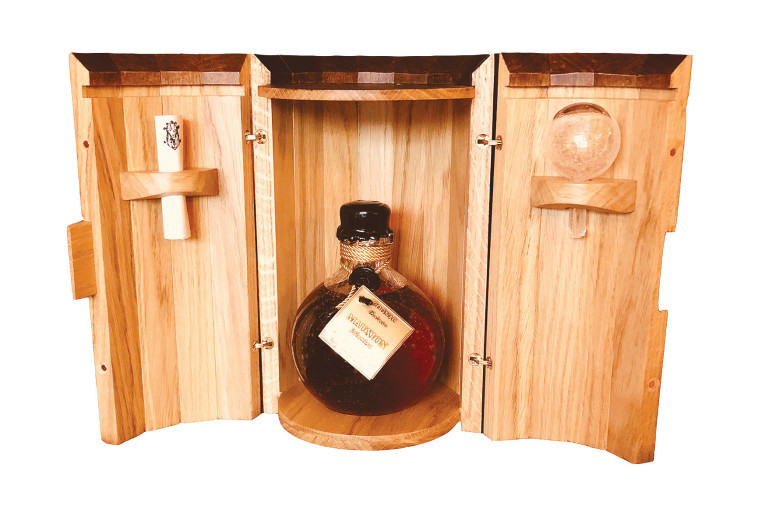 קוניאק מאוקסיון סלקשן לוט