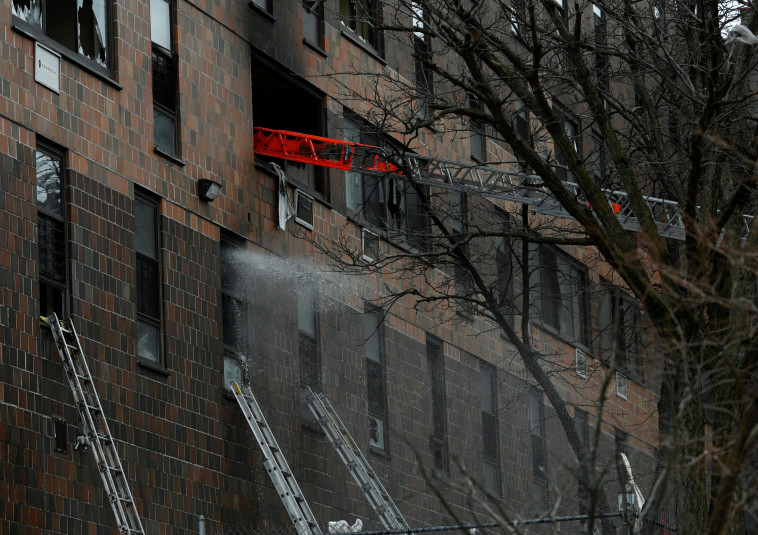 השריפה בברונקס, ניו יורק (צילום: רויטרס)