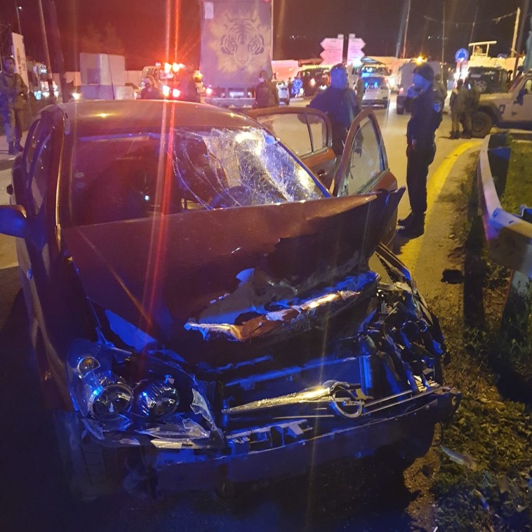 הרכב הפוגע בחשד לניסיון פיגוע בחלמיש