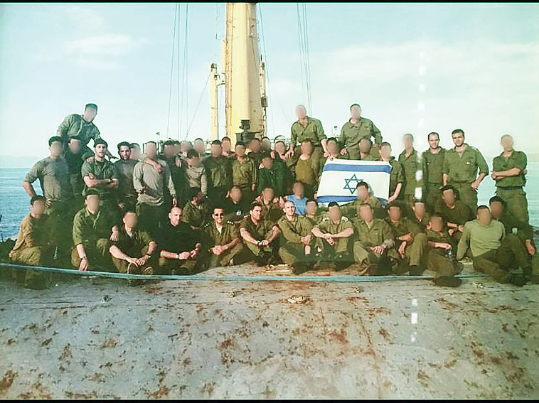 לוחמי השייטת אחרי ההשתלטות על קארין A