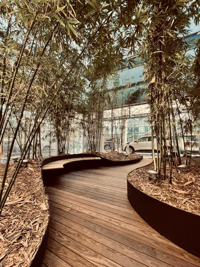 תצוגה של חברת הרכב AIWAYS