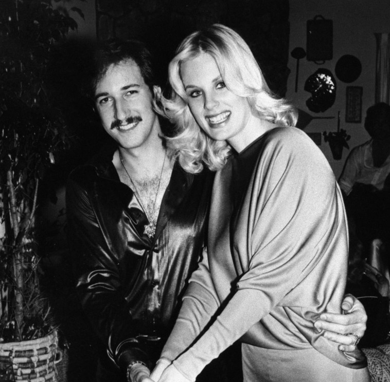 דורותי סטראטן ופול סניידר