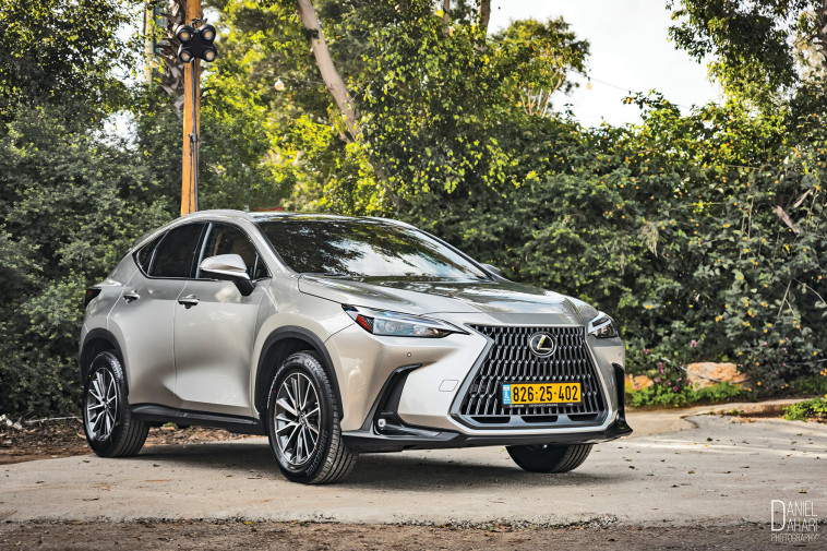 הקרוסאובר של לקסוס