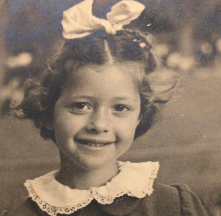 טליה שפריא בילדותה