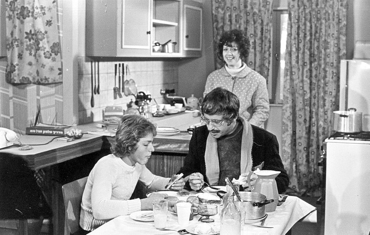 טליה שפירא בסרט 'לול'