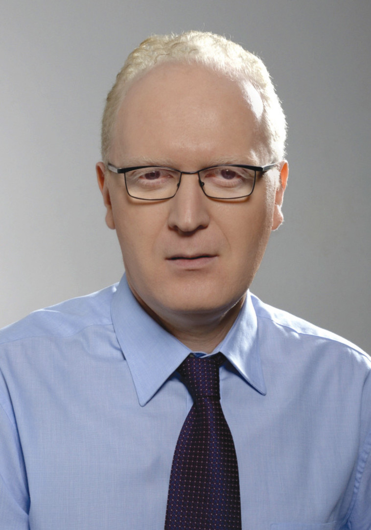 נועם רוקח, סמנכ''ל השקעות אנליסט 