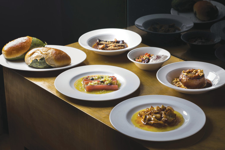 ארוחת השף יוסי שטרית במלון ''מצודת דוד''