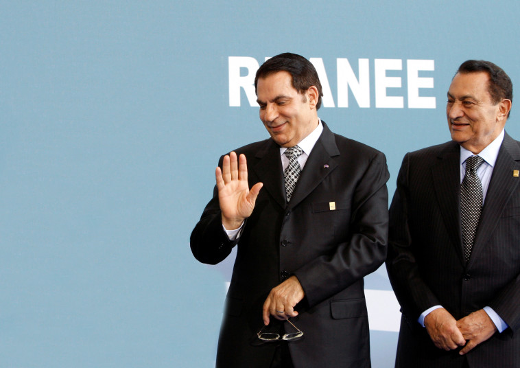 בן עלי עם עוד נשיא מצרים לשעבר מובארק