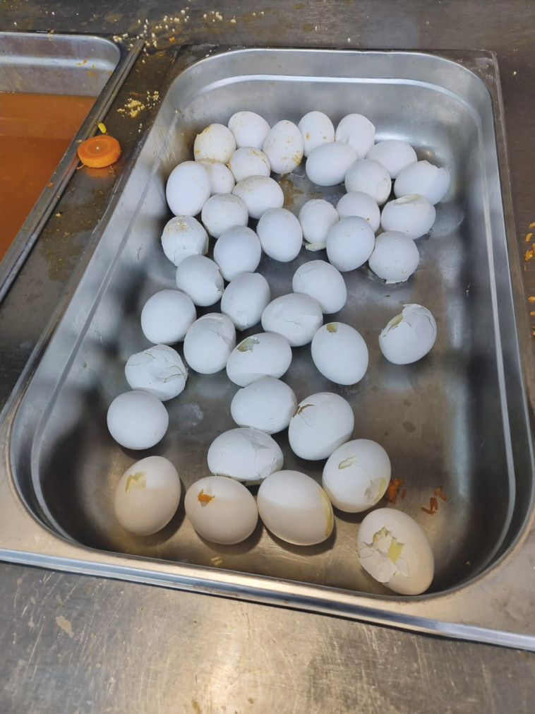 אוכל בחדרי אוכל בצה''ל