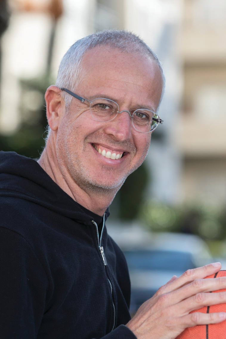 אורי גולטיב