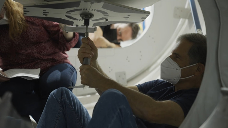 איתן סטיבה במתחם האימונים של נאס''א