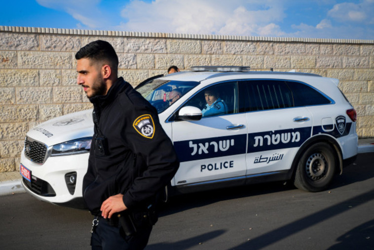 ניידת משטרה 