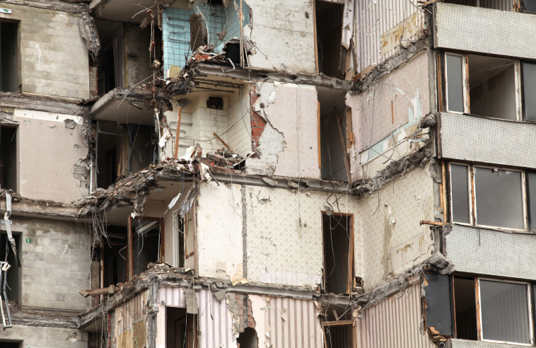 רעידת אדמה, בניין הרוס (אילוסטרציה)