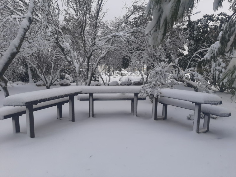 שלג בבית אל