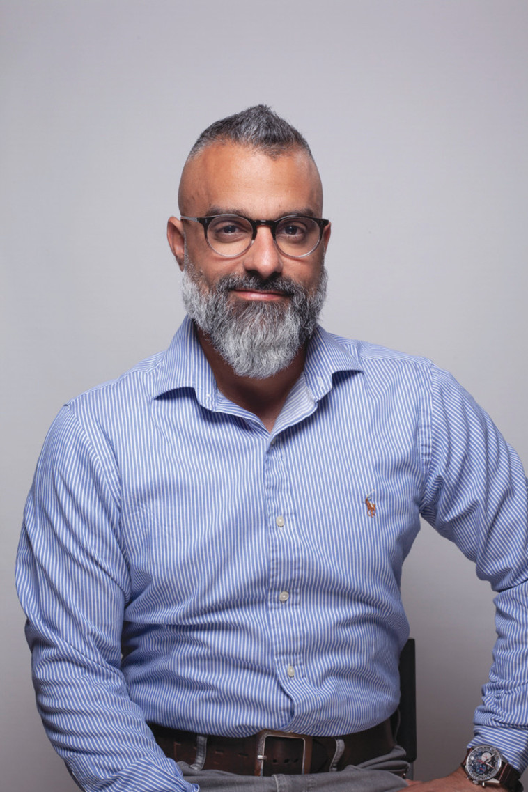 אמיתי רצבי, מנכל רשת Si caf&eacute;  