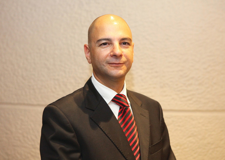 אילן בן חקון, מנכל מלון דן תל אביב