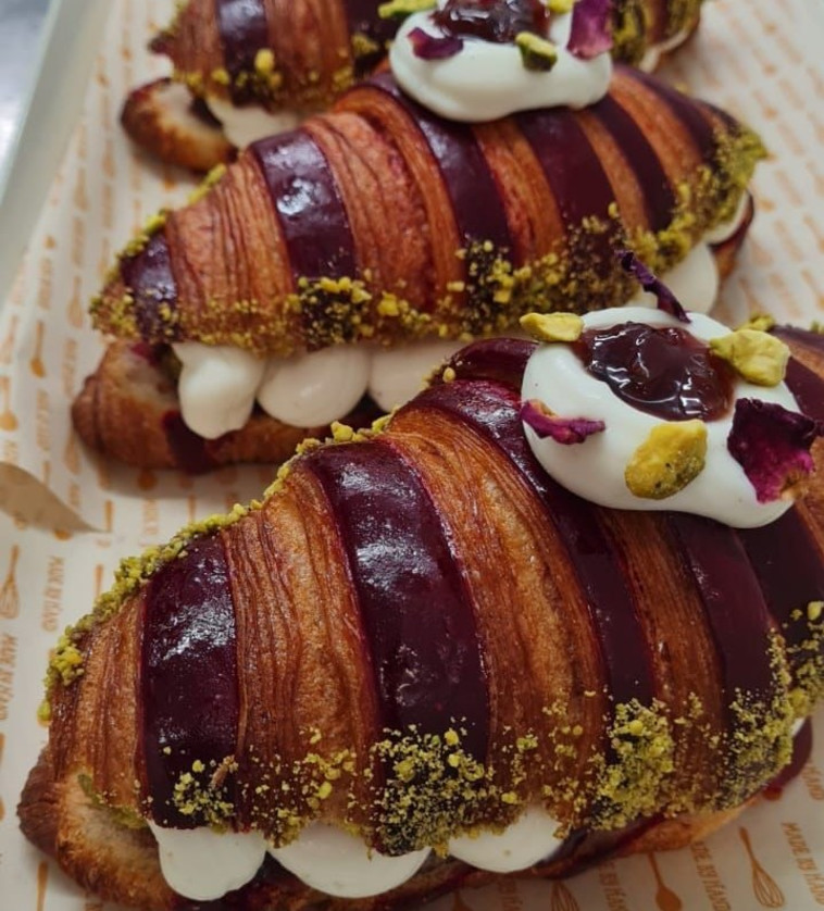 קרואסון מלבי פיסטוק של אנטוקוביץ