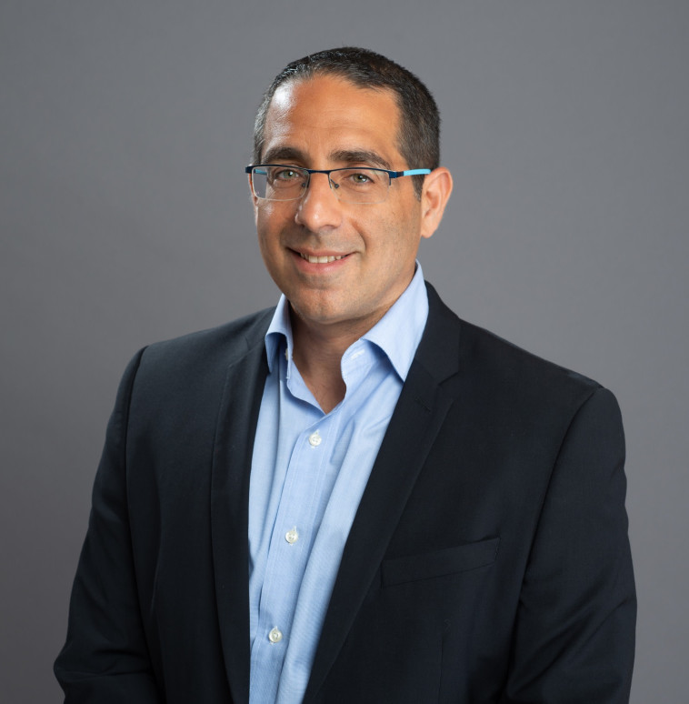 ד''ר שי חן גל