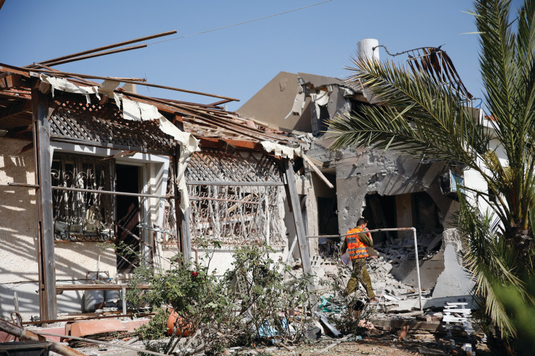 פגיעה בביתה של נעמי פרלמן באשקלון